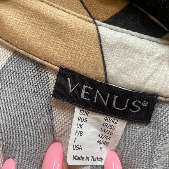 VENUS Black, White, and Tan Maxi Dress - Picture 2 of 6